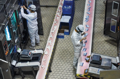 真假'鮮'牛奶 保質期長達20天，哪些乳企在'鉆空子'？